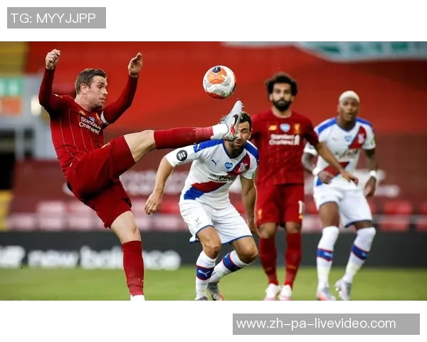 欧洲足球赛事精彩纷呈各大联赛对决引发球迷热潮与期待