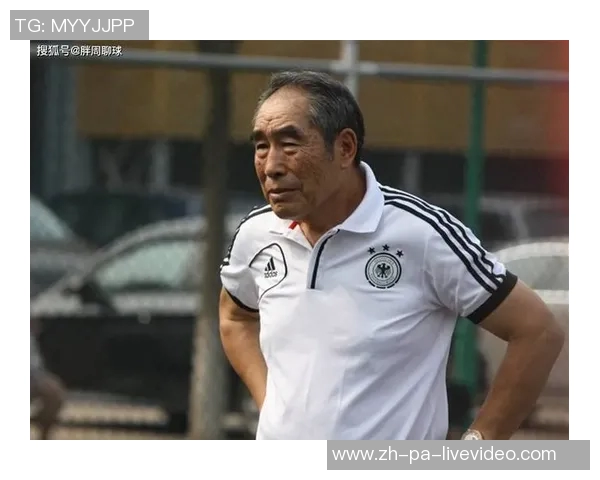 足球黑牌现象解析：影响赛事公平性与球迷信任的深层原因探讨